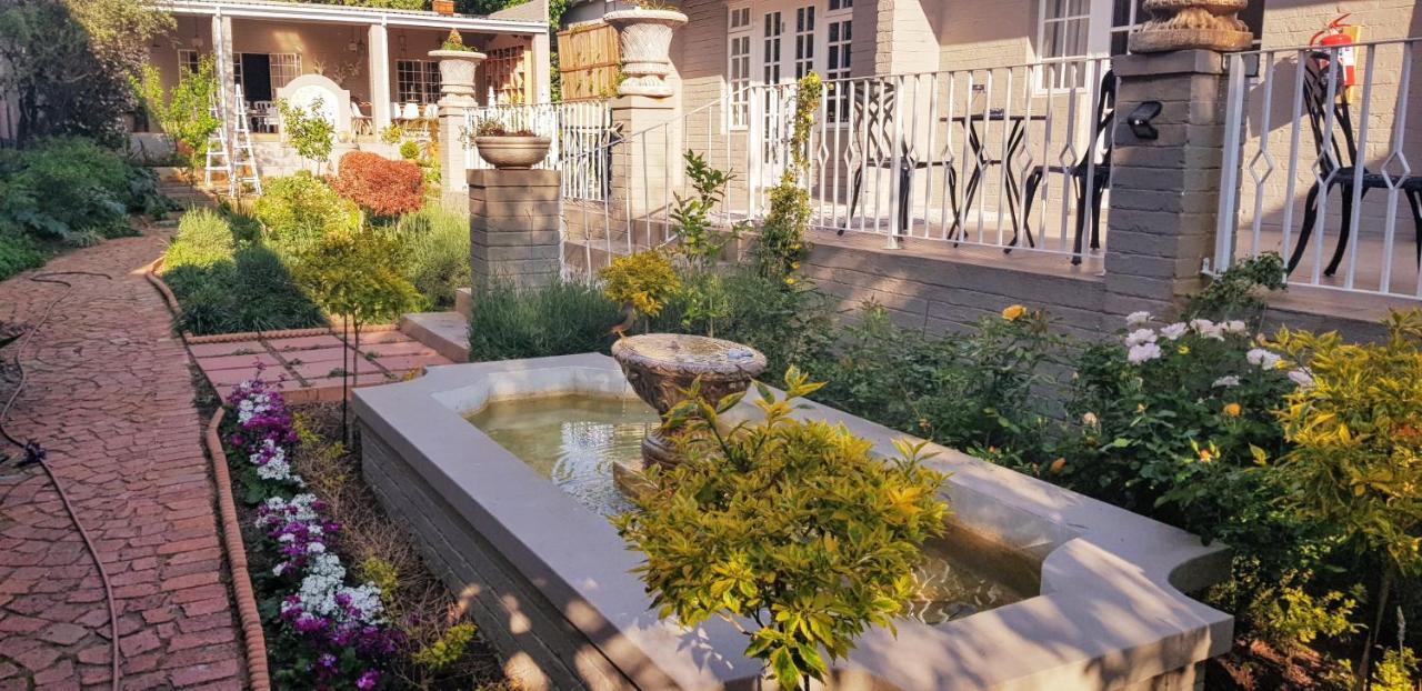Villa Moi Йоханесбург Екстериор снимка