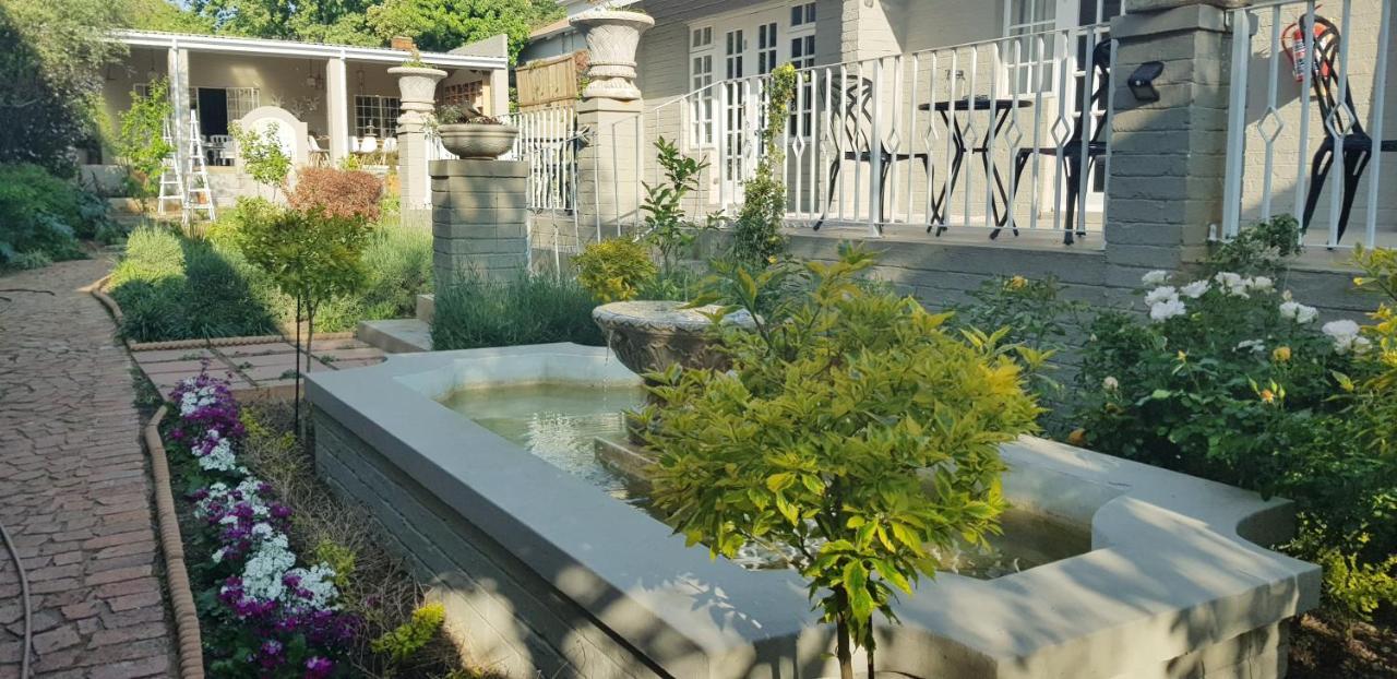 Villa Moi Йоханесбург Екстериор снимка